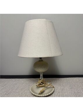 Vintage Hobnail Elegant Cream Table Lamp Milkglass